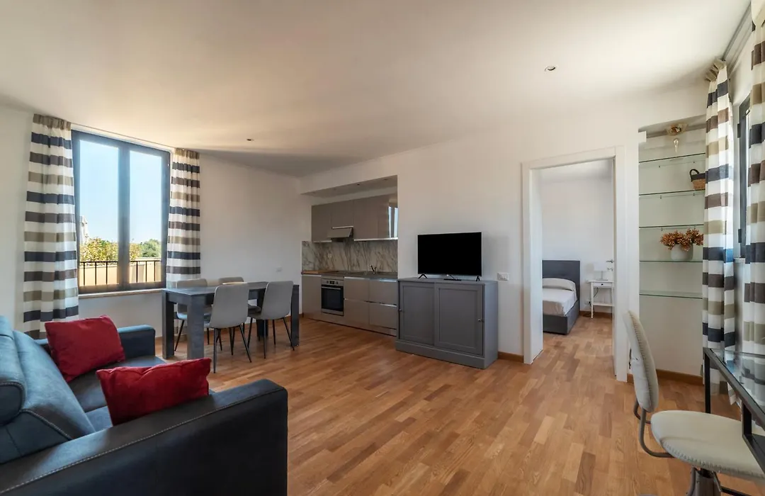 Guesthost - Mm San Giovanni Apartment-1